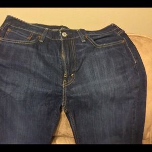 Levi’s 514 jeans